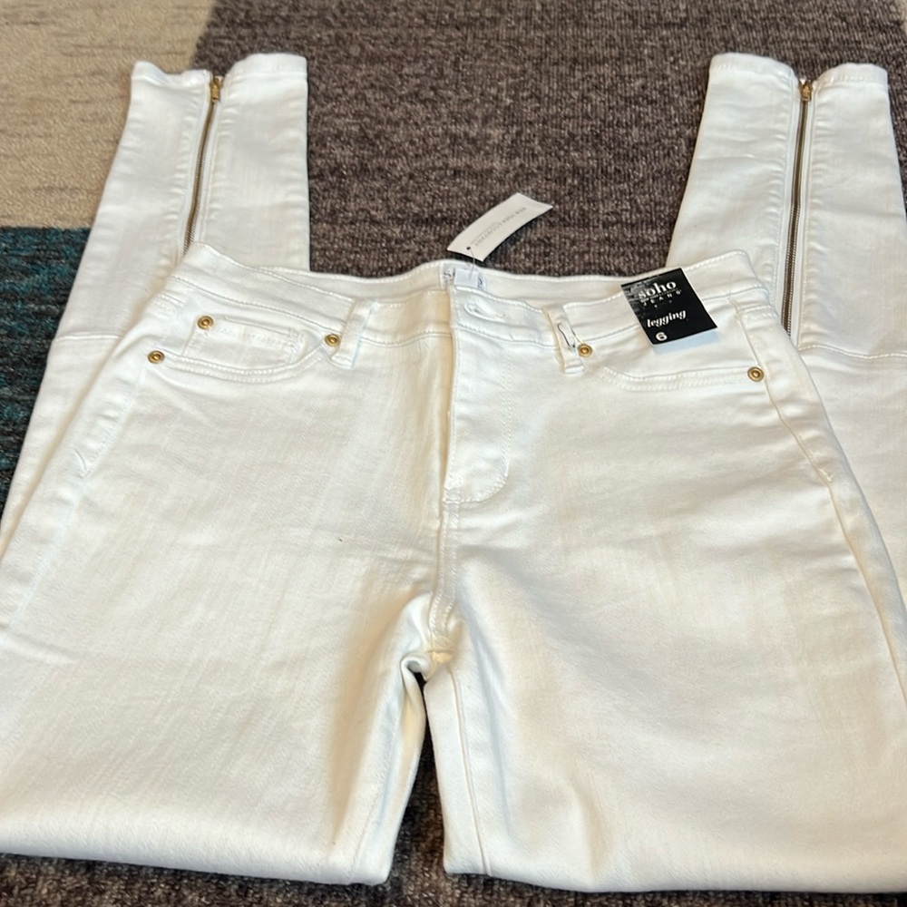 SOHO New York & Company White Jean Leggings Size 6 Zipper ankle